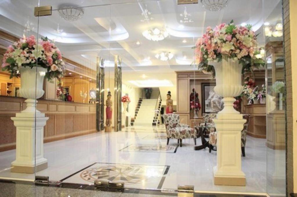 Siamtara Palace Hotel Maha Sarakham Exterior photo